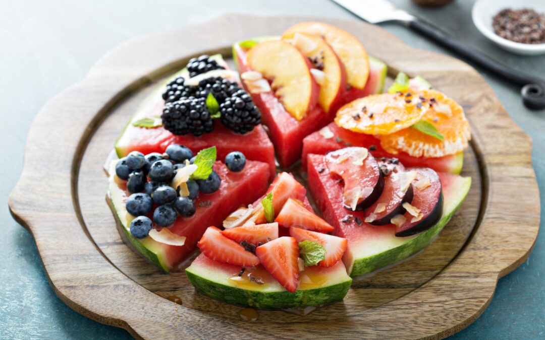 Watermelon pizza with various fruts